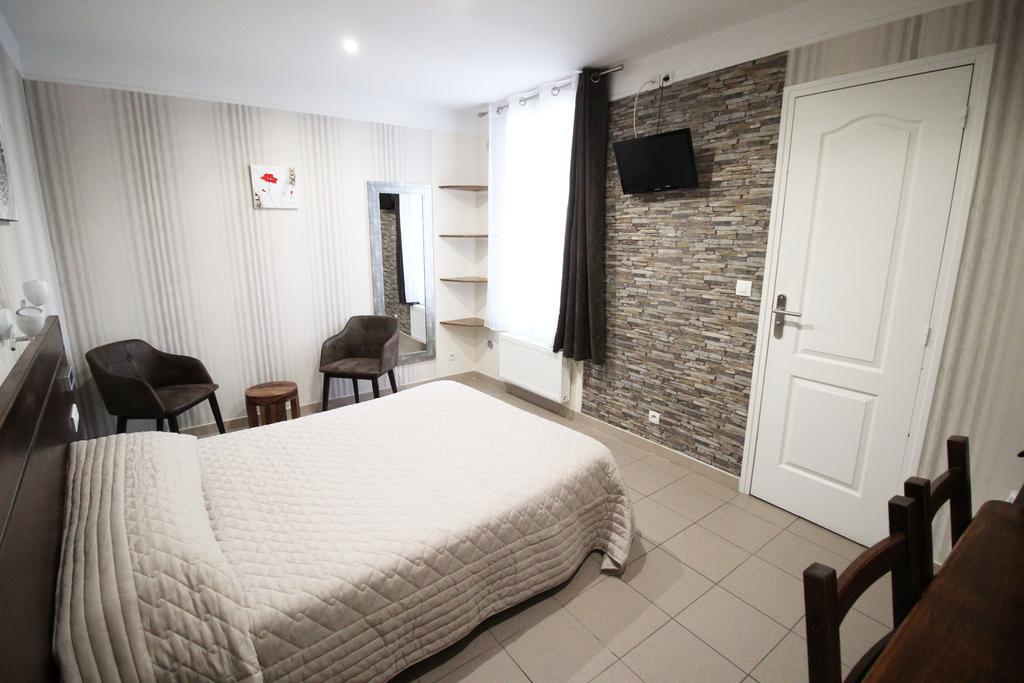 Hotel Des Pyrenees Paris Bilik gambar