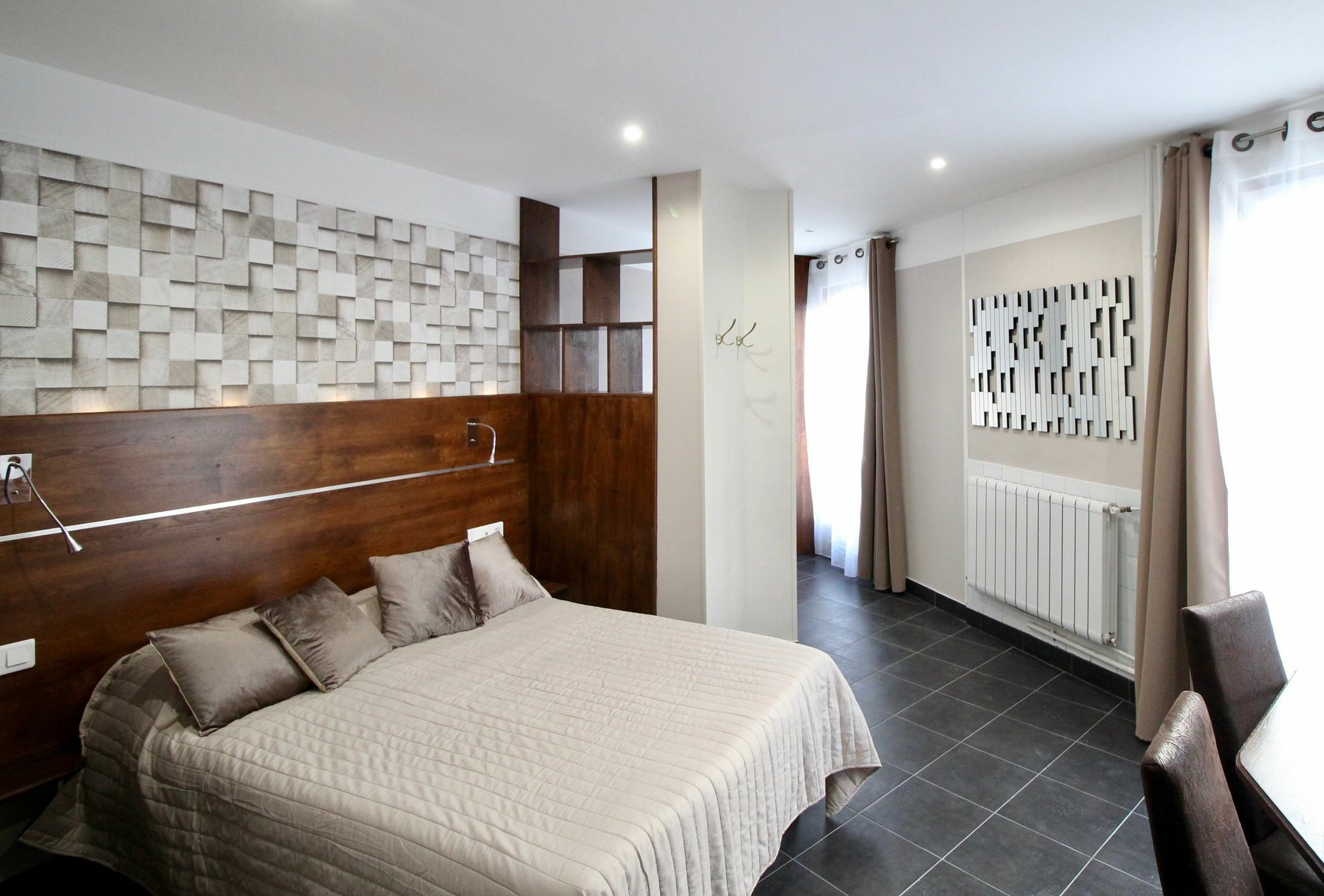 Hotel Des Pyrenees Paris Luaran gambar