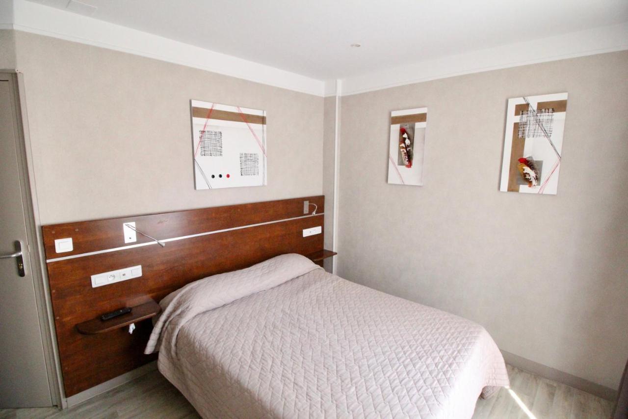 Hotel Des Pyrenees Paris Luaran gambar
